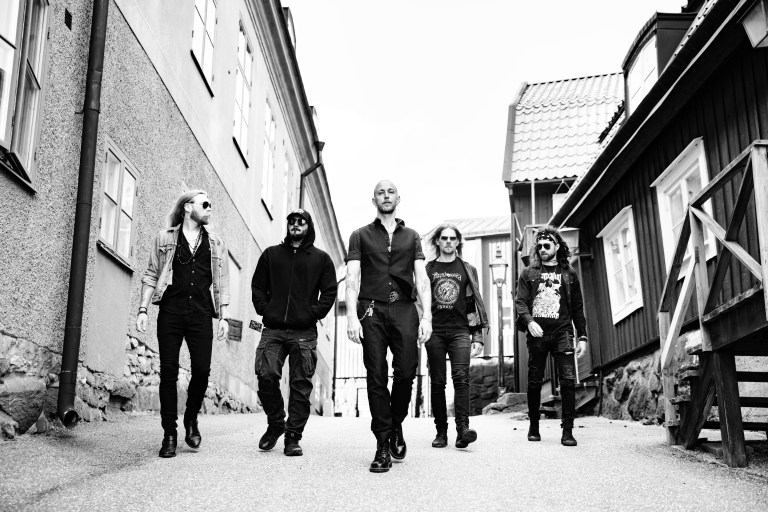 Soen Addresses Violence and Betrayal through “Mercenary”