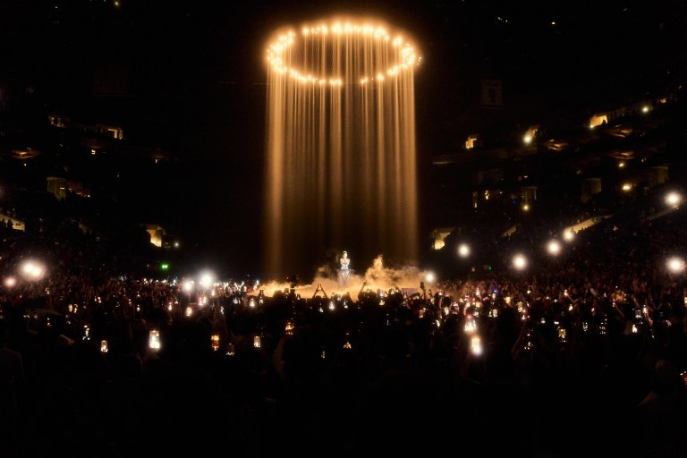 A Night of Nostalgia and Sunshine: Ariana Grande at the Forum