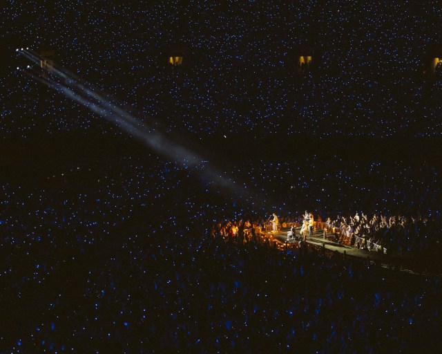 Noah Kahan’s Great Divide Tour At The Rose Bowl